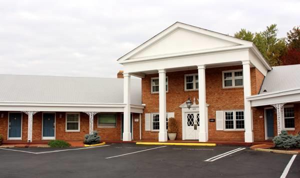Governor House Inn Arlington/Falls Church Bagian luar foto