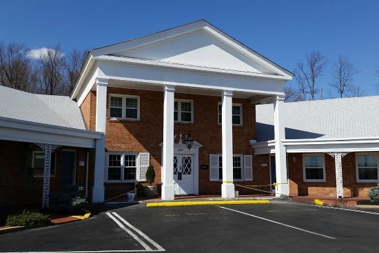 Governor House Inn Arlington/Falls Church Bagian luar foto