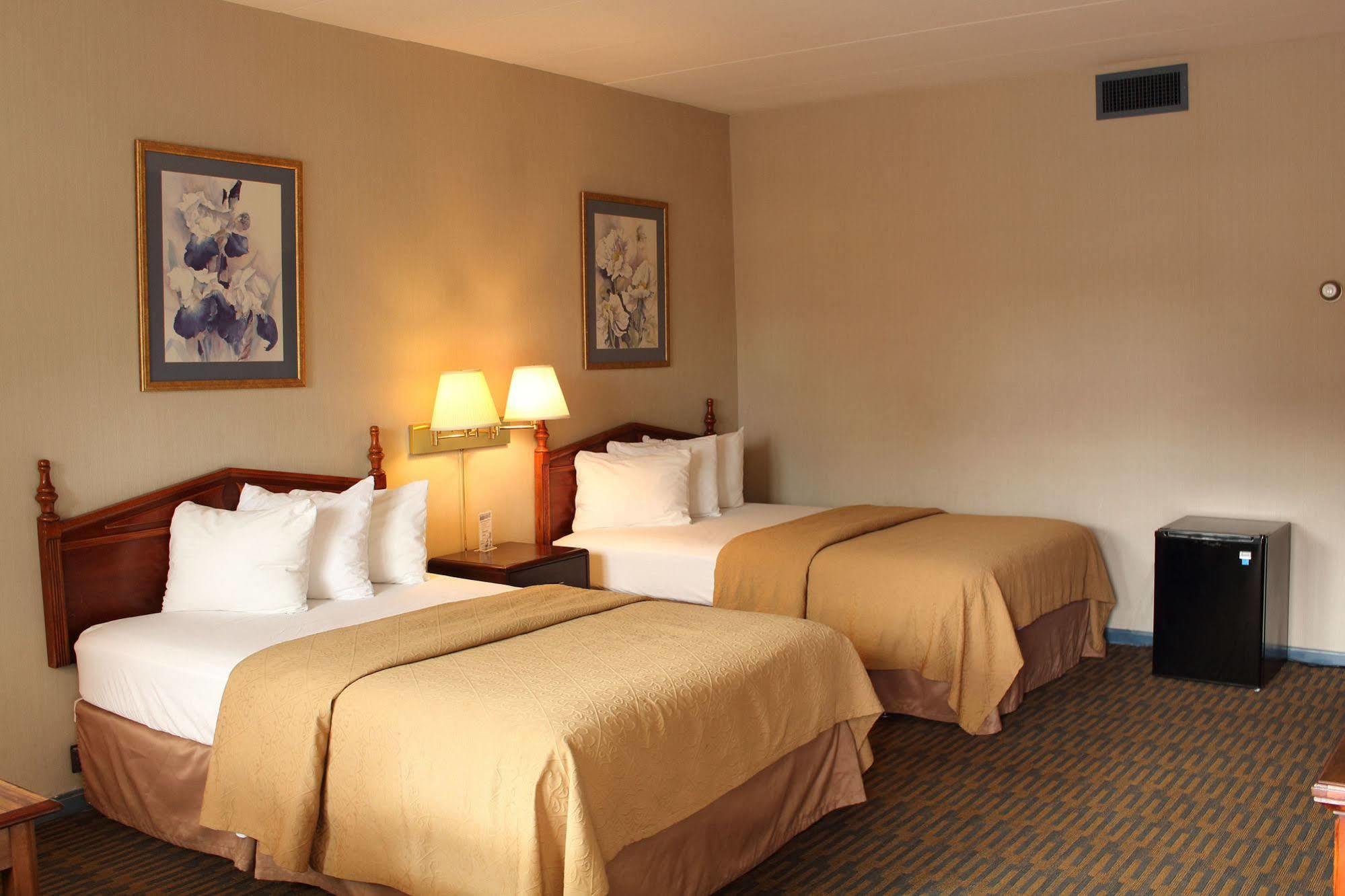 Governor House Inn Arlington/Falls Church Bagian luar foto