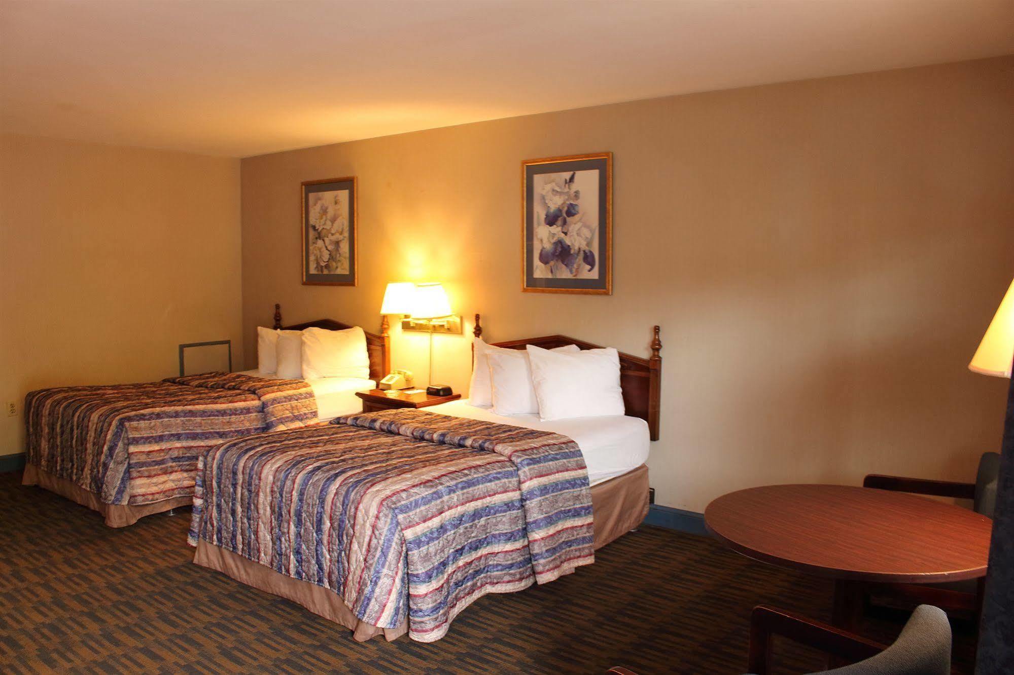 Governor House Inn Arlington/Falls Church Bagian luar foto