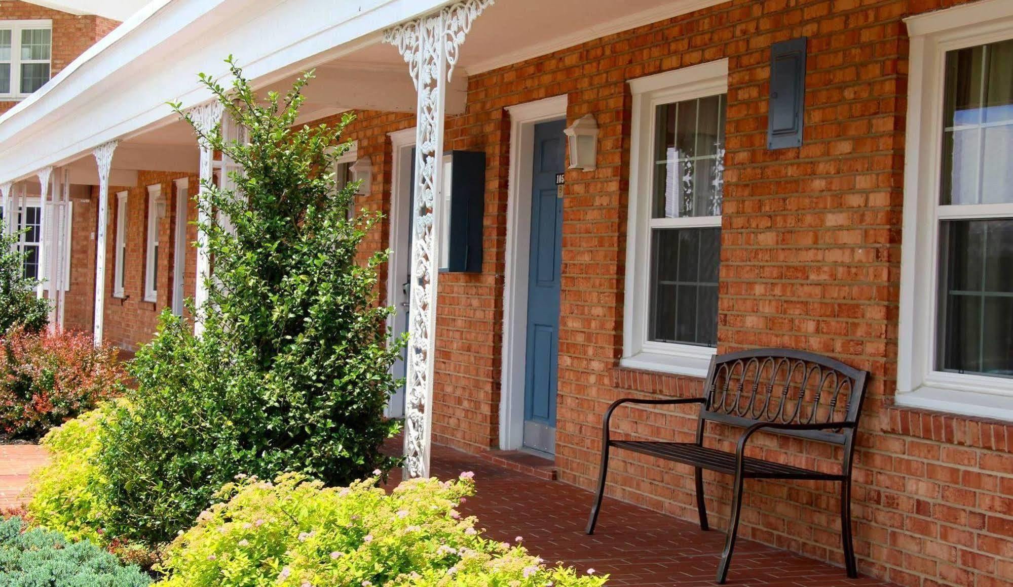 Governor House Inn Arlington/Falls Church Bagian luar foto